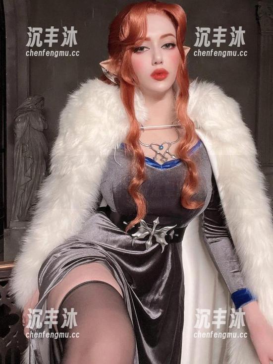 Alina Becker带你免费领略‘吹雪’的魅力，快来看看被冻晕的表情！